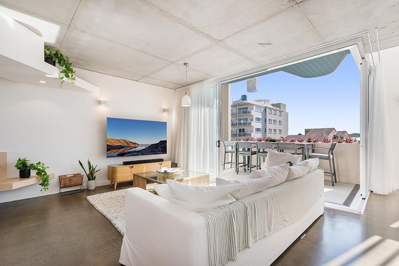 Luxury 5-Floor Unit With Ocean Views Near Beach Caloundra Zewnętrze zdjęcie