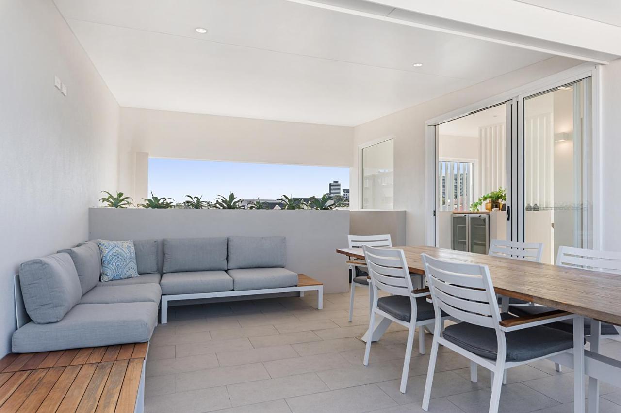 Luxury 5-Floor Unit With Ocean Views Near Beach Caloundra Zewnętrze zdjęcie