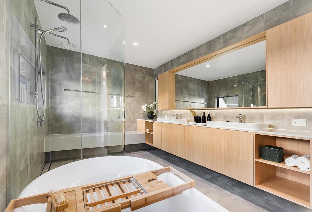 Luxury 5-Floor Unit With Ocean Views Near Beach Caloundra Zewnętrze zdjęcie
